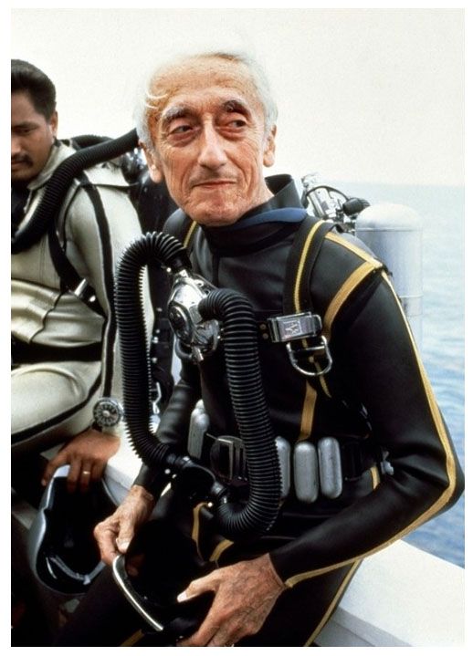 Jacques-Yves Cousteau en mer
